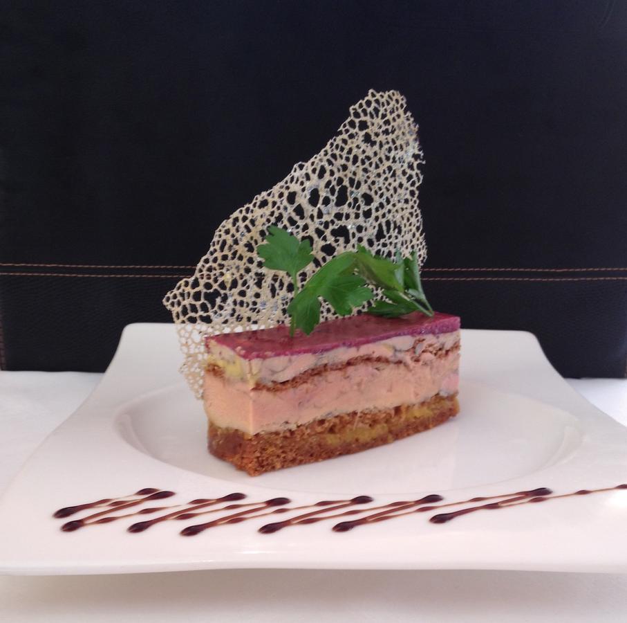Hotel Le Chalet D'Auron Restaurant Et Spa Екстериор снимка
